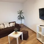 Huljic Apartment Hvar Town