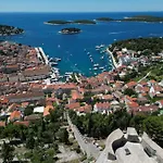 Huljic Apartment Hvar Town