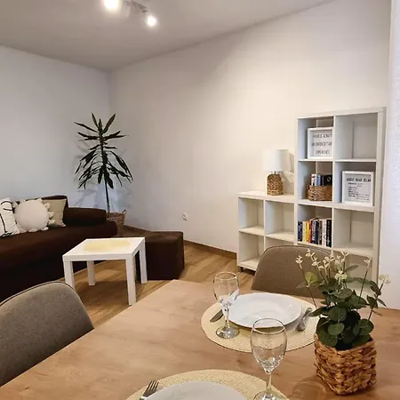 Huljic Apartment Hvar Town